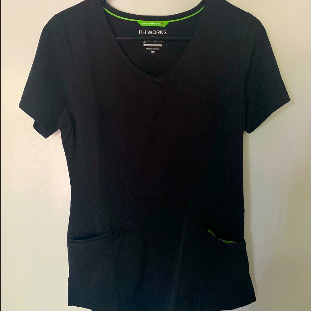 Women’s scrub top